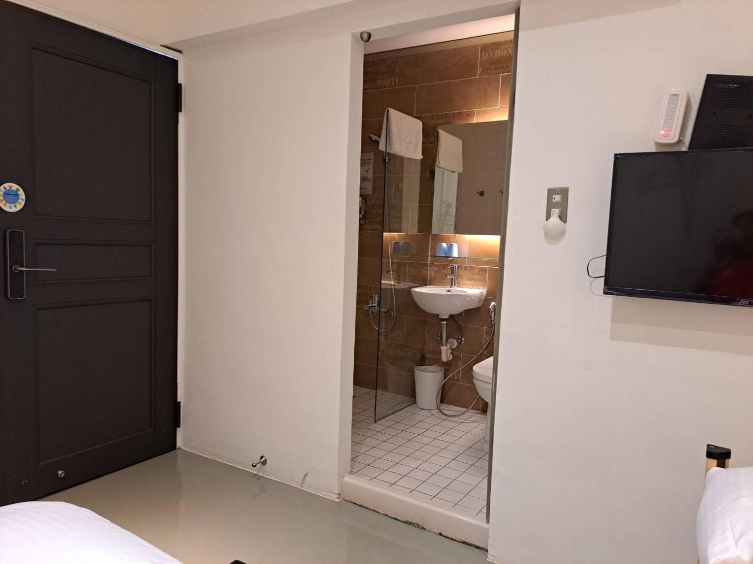 King Wow Inn Tainan Exterior foto